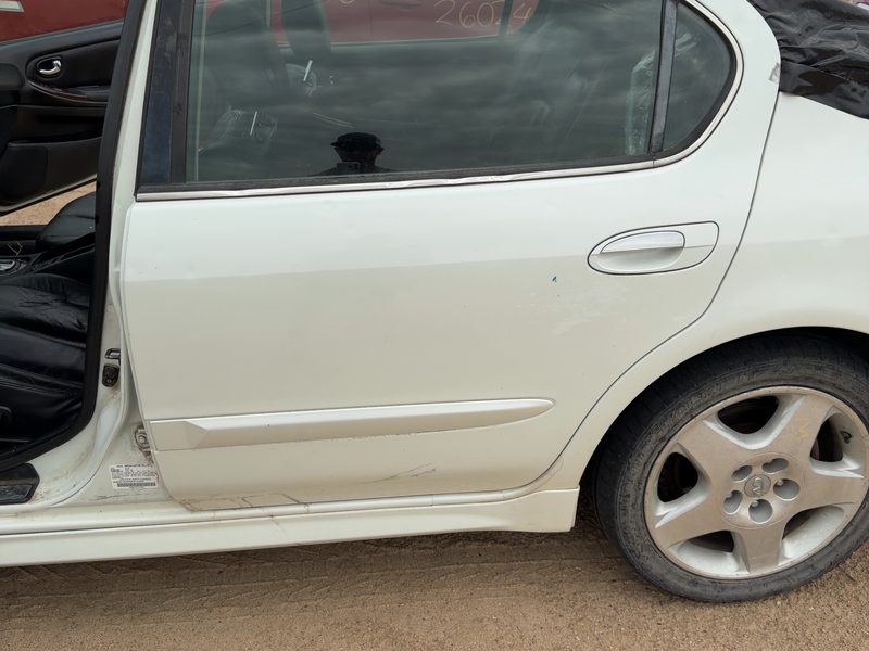 2000 Infiniti I30 Rear Door LH