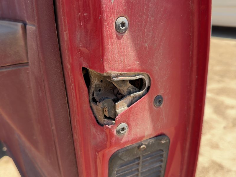 1990 S10/s15/sonoma Pickup Front Door Latch RH