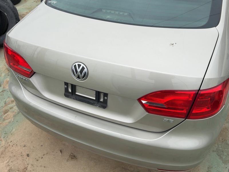2011-2014 Jetta Except Gli Trunk/Decklid/Hatch/Tailgate