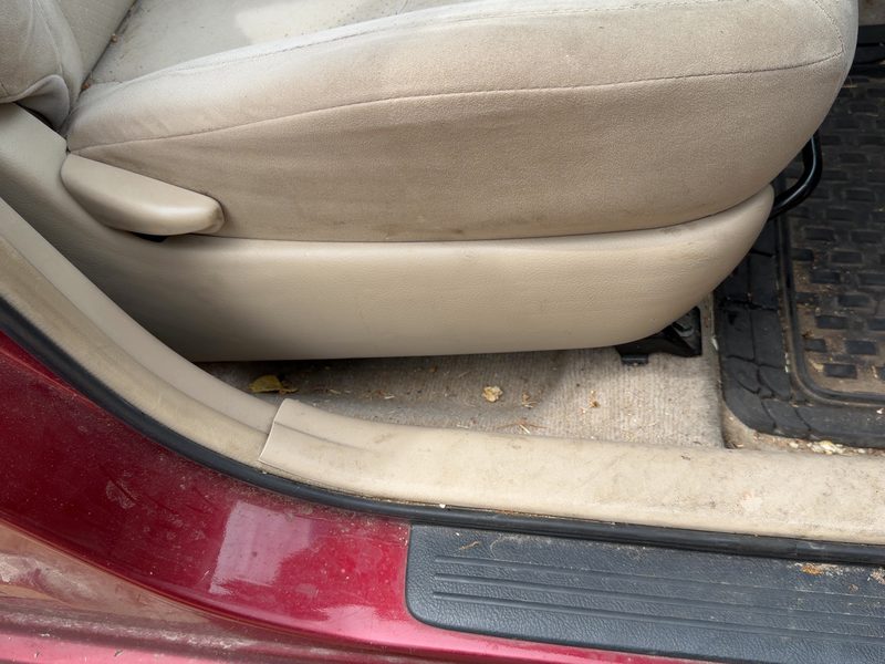 2005 Toyota Prius Seat Track RH