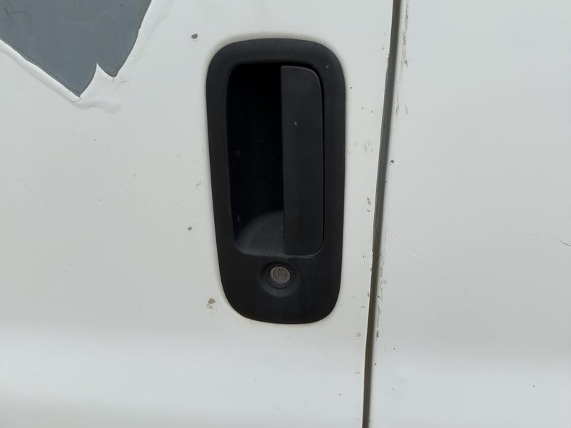 1996-2009 Chevrolet Van Express 2500 Series Outside Door Handle LH