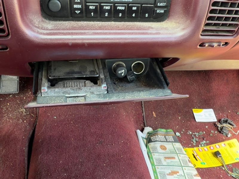 1994-1995 Oldsmobile Eighty-eight (80 & Up) Dash Panel