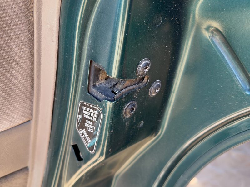 1995-2005 Lumina (also See Lumvan) Rear Door Latch RH