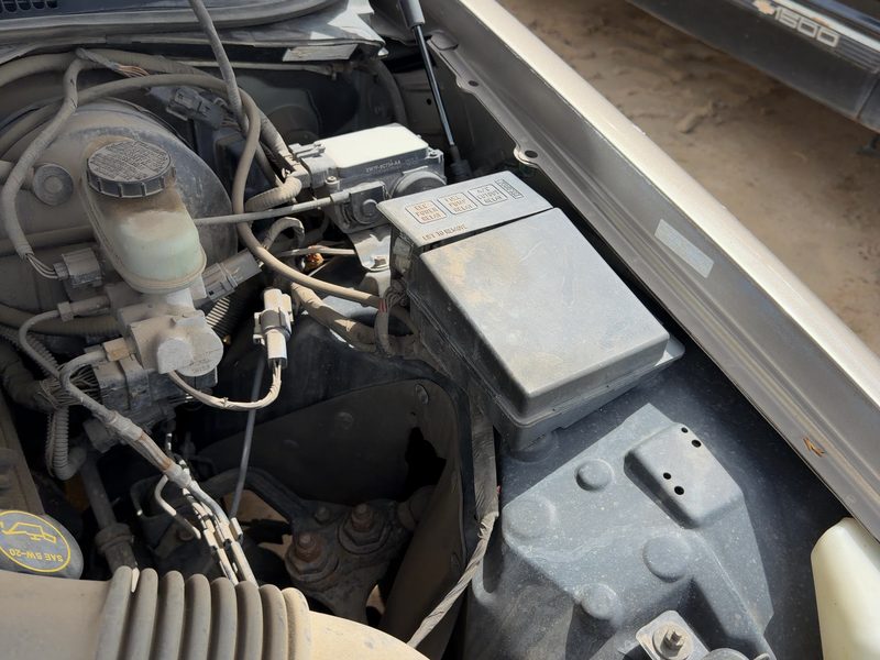 2002 Mercury Grand Marquis (79 & Up) Engine Fuse Box