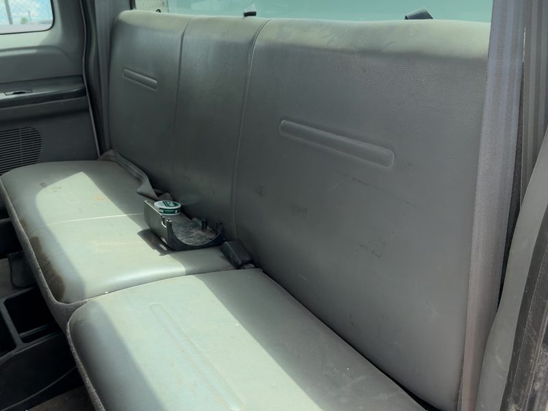 2005 Ford F350 Super Duty Pickup Rear Seat Belt RH