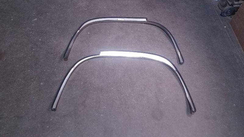 2001-2006 GMC Yukon Fender Moulding