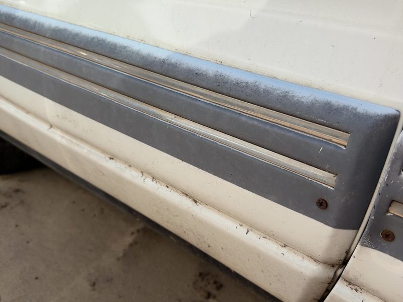 1993 Oldsmobile Eighty-eight (80 & Up) Rear Door Moulding RH