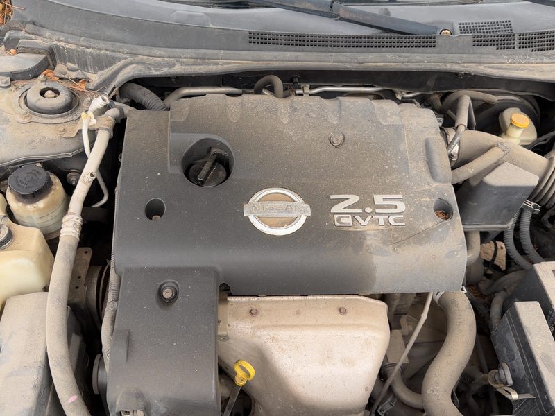 2002-2006 Nissan Altima Engine Cover
