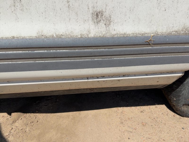 1993 Oldsmobile Eighty-eight (80 & Up) Rear Door Moulding LH
