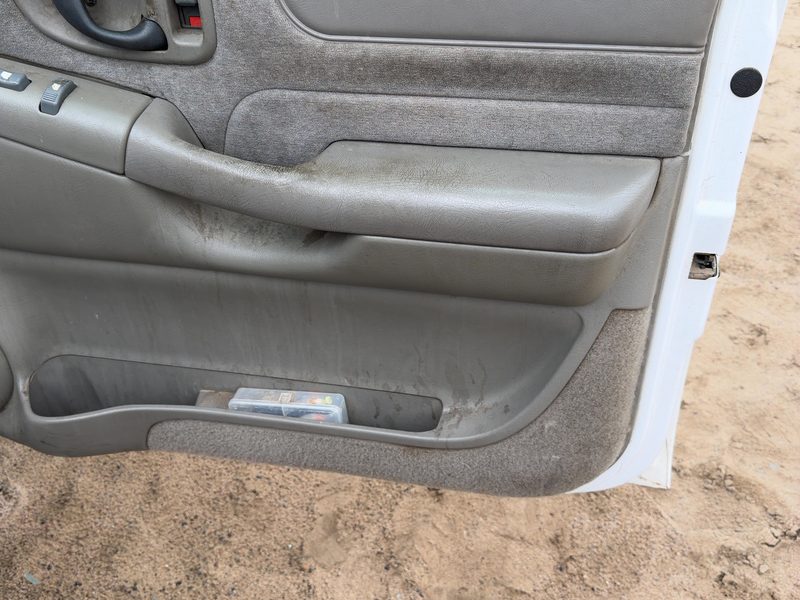 1998-2001 Blazer S10/jimmy S15 Front Door Trim Panel RH