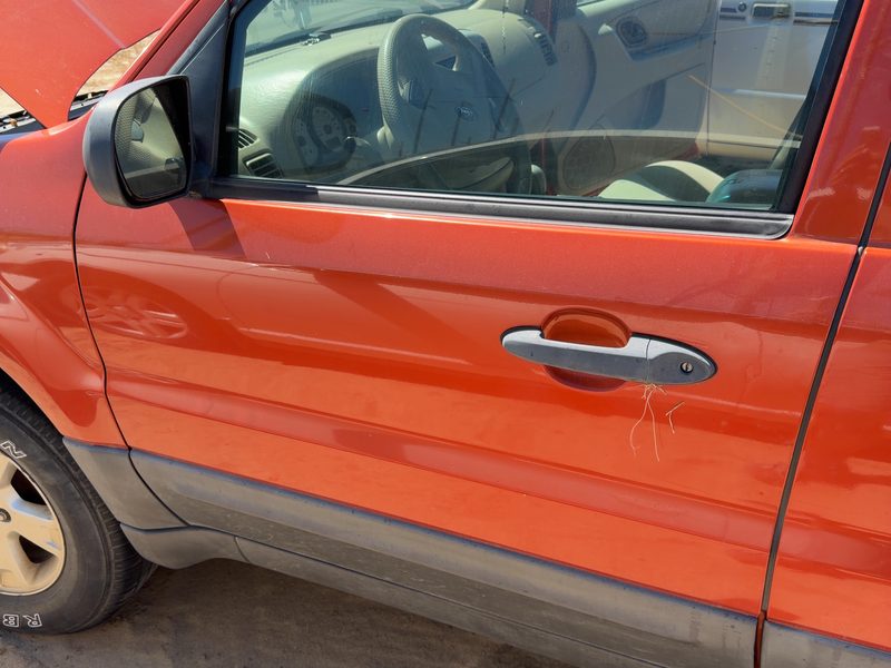 2005-2007 Ford Escape Front Door LH