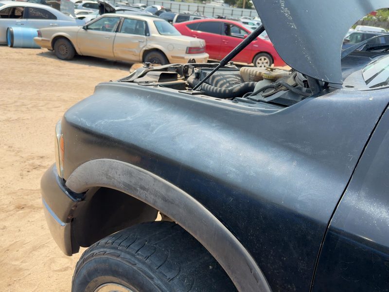 2002-2005 Dodge Ram Pickup 1500 Series Fender LH