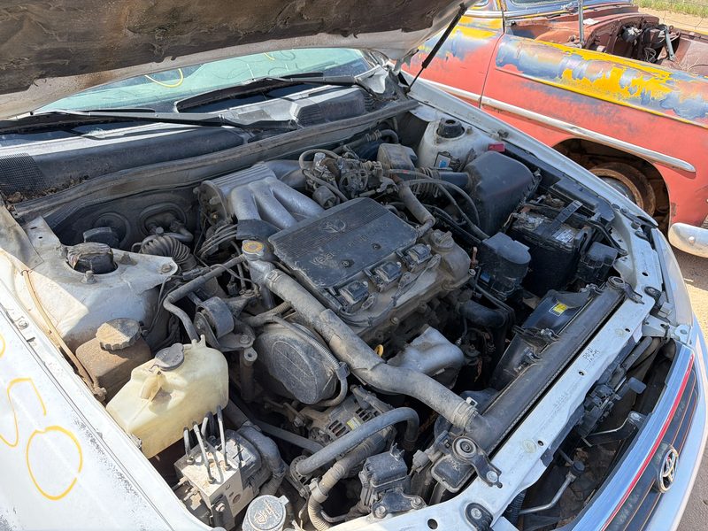 1997-2004 Toyota Camry Lower Control Arm Front RH