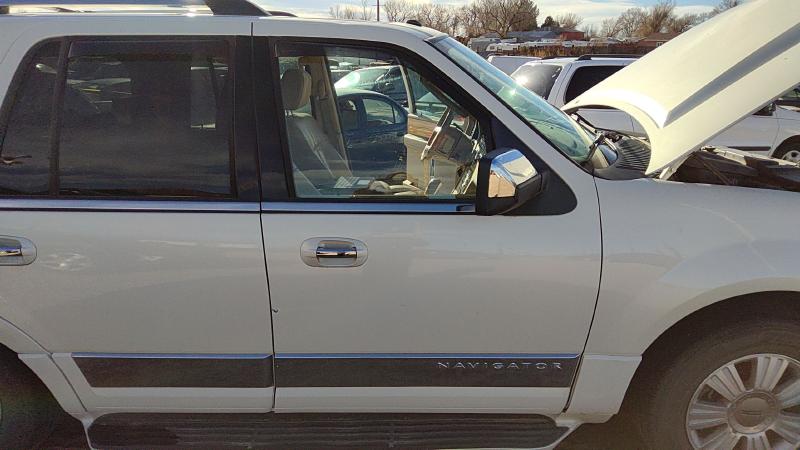 2007-2017 Lincoln Navigator Front Door RH