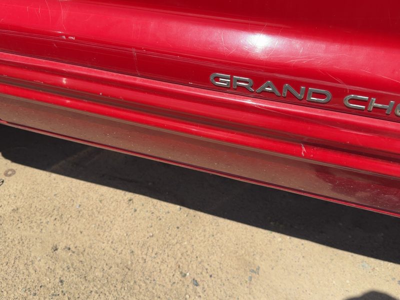 1999-2004 Jeep Grand Cherokee Front Door Moulding RH