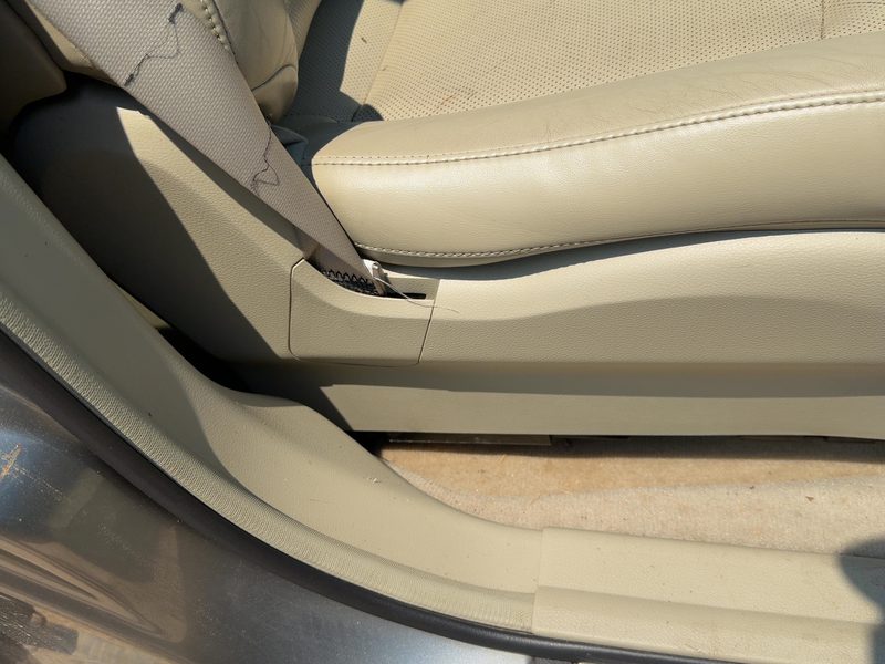 2003 Infiniti FX Series Seat Track RH