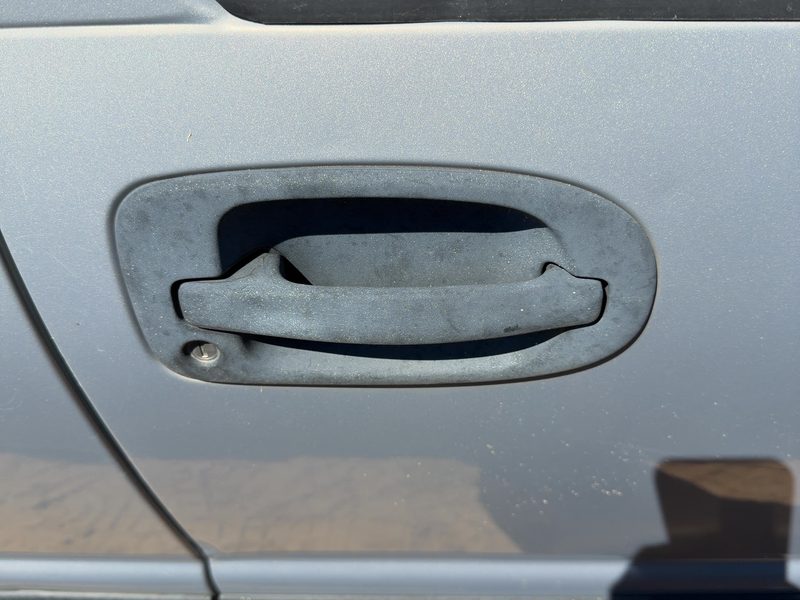 1999-2005 Chevrolet Venture Outside Door Handle RH
