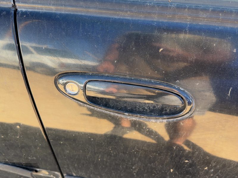 1996 Nissan Maxima Outside Door Handle RH