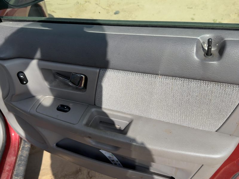 2000-2002 Ford Taurus(see Also Taurus X) Front Door Trim Panel RH