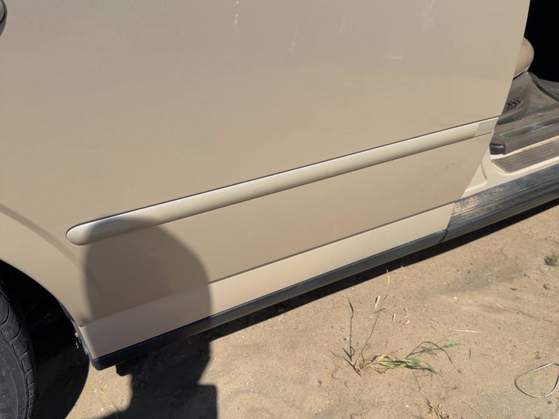 2000-2006 Lincoln LS Rear Door Moulding RH