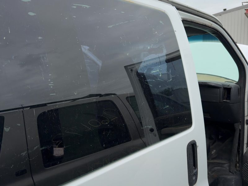 1996-2002 Chevrolet Van Express 2500 Series Rear Door Glass/Window RH