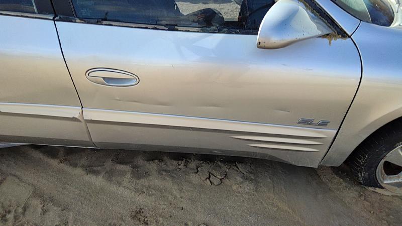 2000-2005 Pontiac Bonneville (80 & Up) Front Door RH