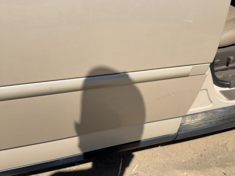 2000-2006 Lincoln LS Rear Door Moulding RH