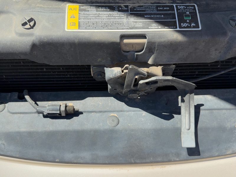 2000-2006 Lincoln LS Radiator Support