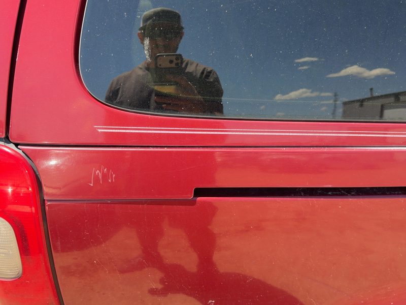 2003 Chevrolet Venture Quarter Panel Moulding RH