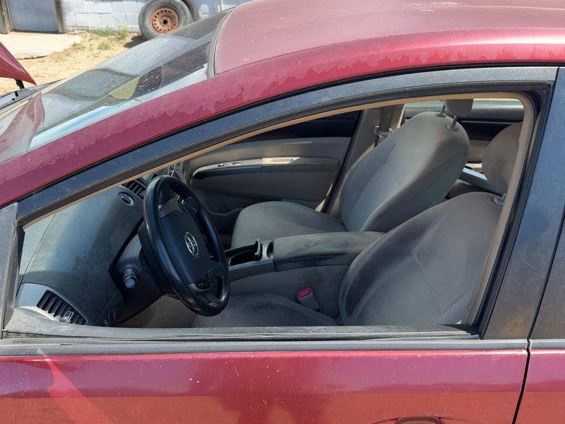 2004-2009 Toyota Prius Front Door Glass/Window LH