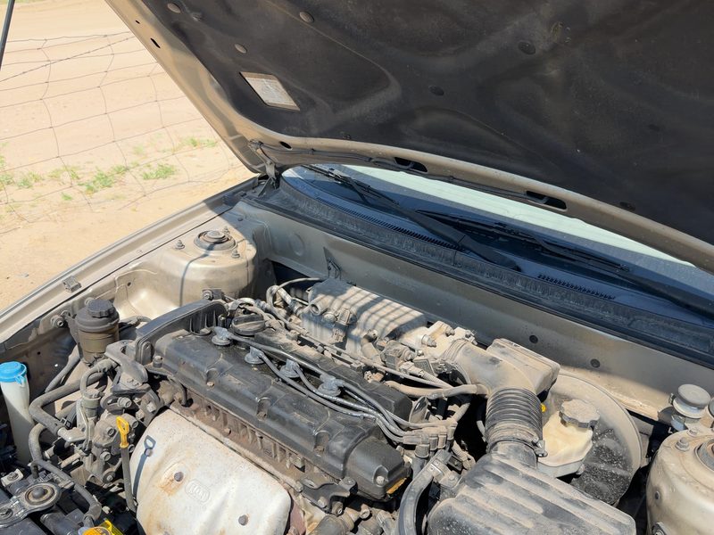 2002 Hyundai Elantra Hood Hinge RH