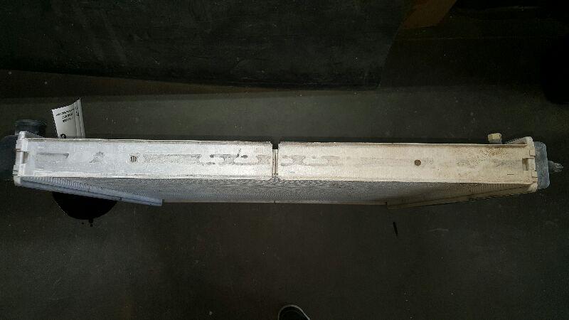 2003-2004 Ford F250 Super Duty Pickup Radiator