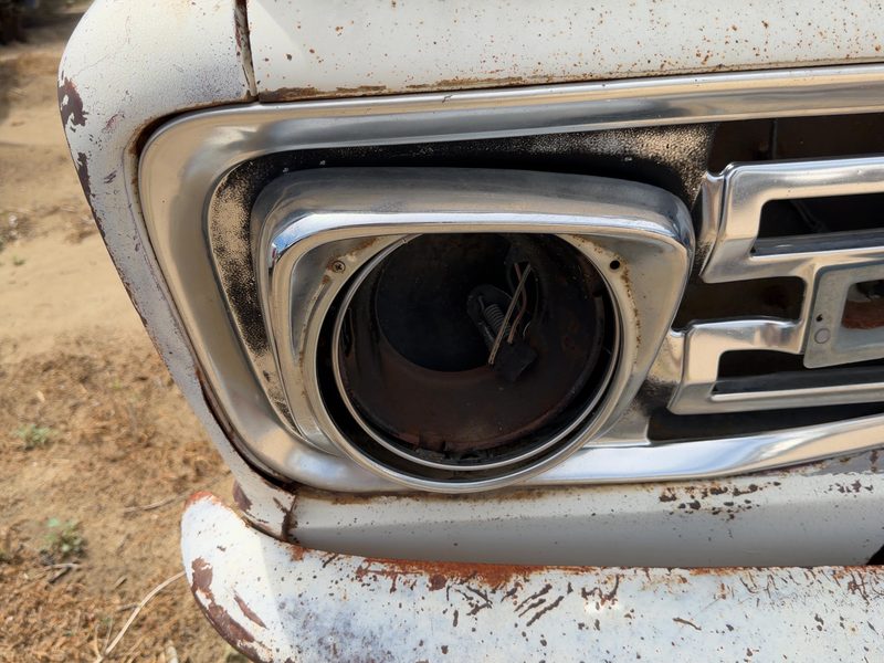 1970-2069 Ford Pickup F350 Series Headlight Door RH