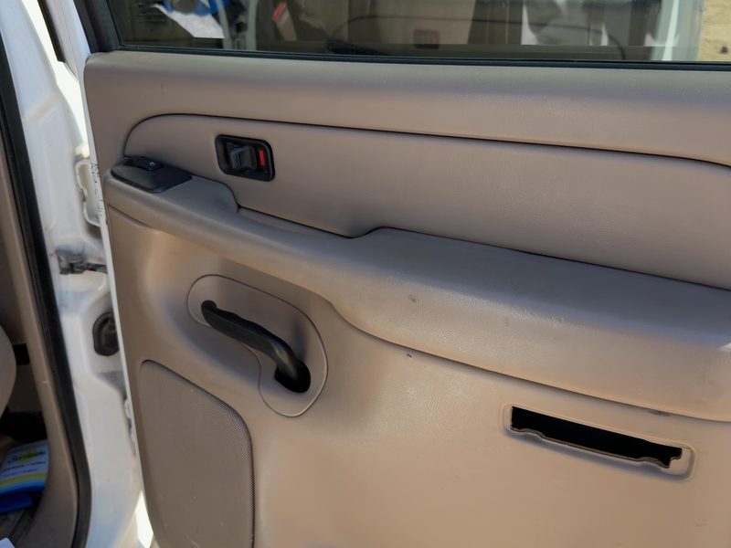 2004-2007 Chevrolet 2500 Silverado Pickup Rear Door Trim Panel RH