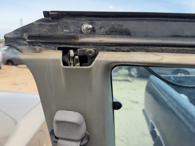 1996-1999 Chevrolet Pickup 1500 Series Rear Door Latch RH