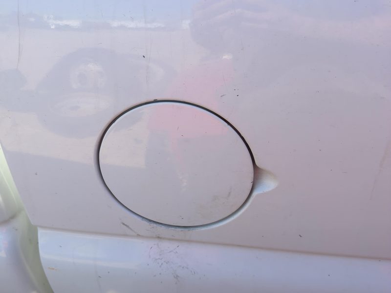 1999-2007 Chevrolet 2500 Silverado Pickup Fuel Tank Door