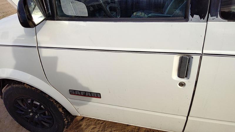 1985-2005 GMC Safari Front Door LH