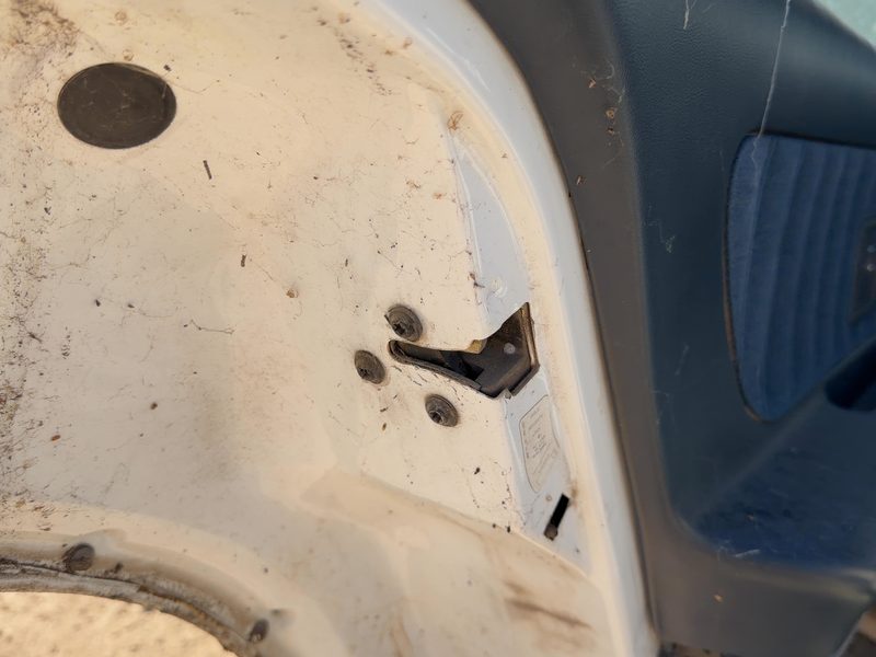 1993 Oldsmobile Eighty-eight (80 & Up) Rear Door Latch LH