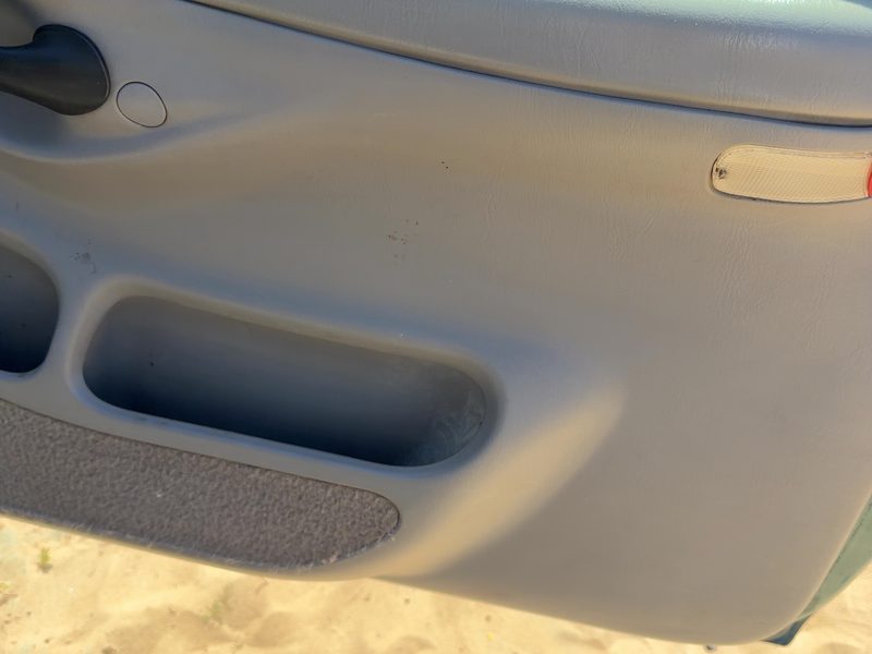 1997-1998 Ford Pickup F150 Series Front Door Trim Panel RH