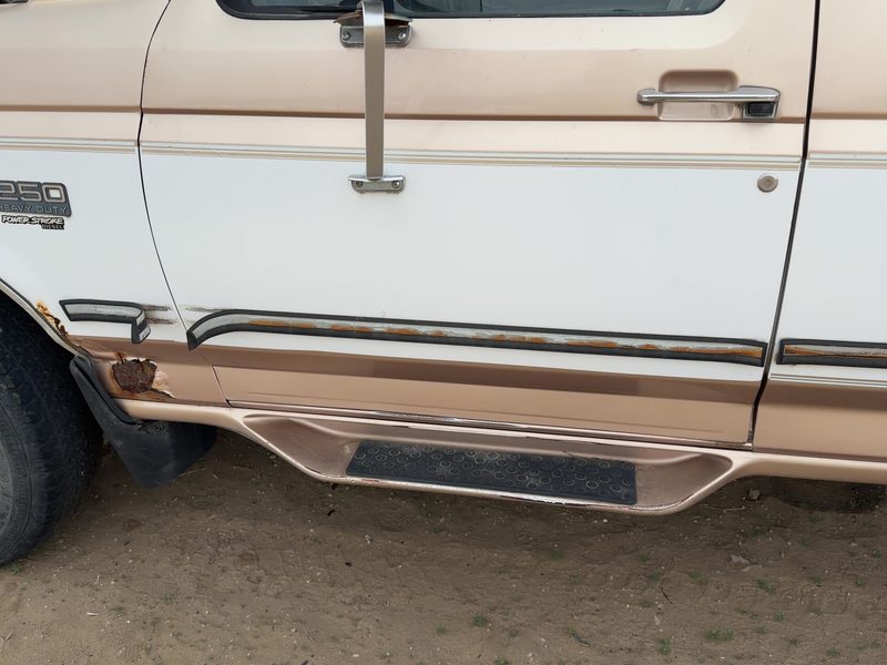 1995-1997 Ford Pickup F250 Series Front Door LH
