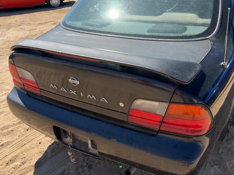 1995-1996 Nissan Maxima Trunk/Decklid/Hatch/Tailgate