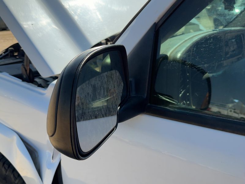 2003-2007 Chevrolet 2500 Silverado Pickup Door Mirror LH