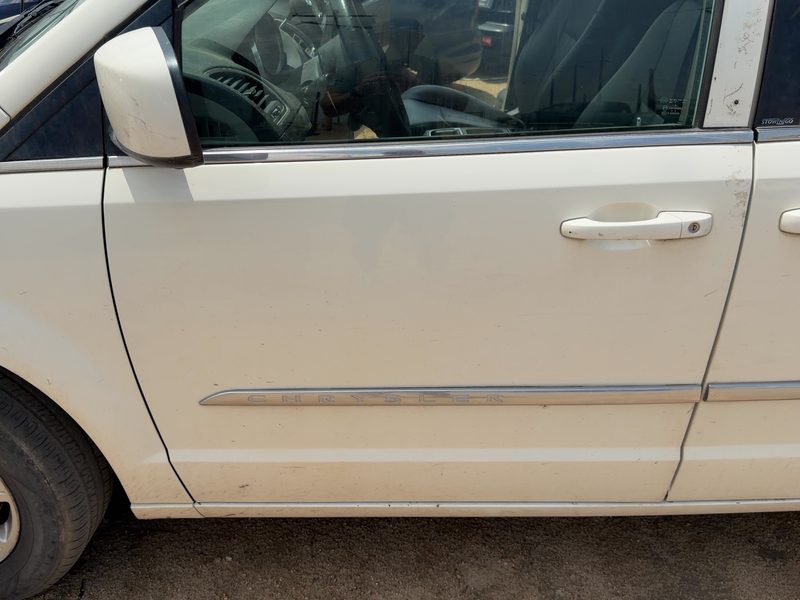 2008-2020 Chrysler Town & Country Front Door LH