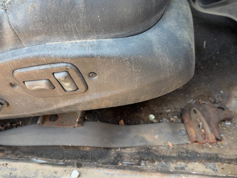 2001 Blazer S10/jimmy S15 Seat Track RH