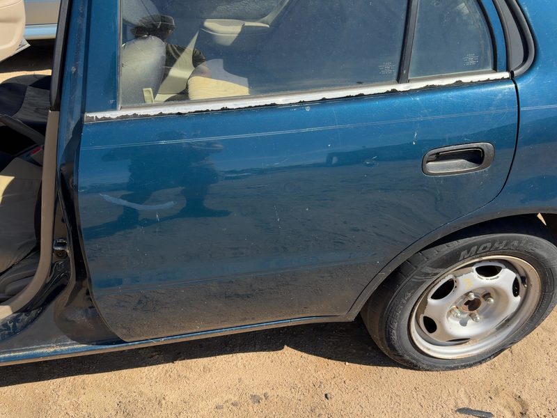 1998-2002 Toyota Corolla (also See FX 87-88) Rear Door LH