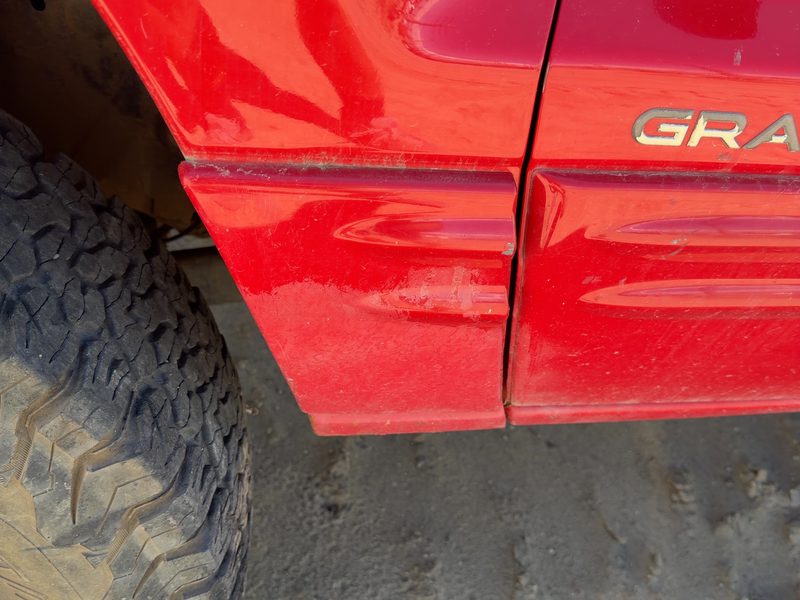 1999-2004 Jeep Grand Cherokee Fender Moulding LH