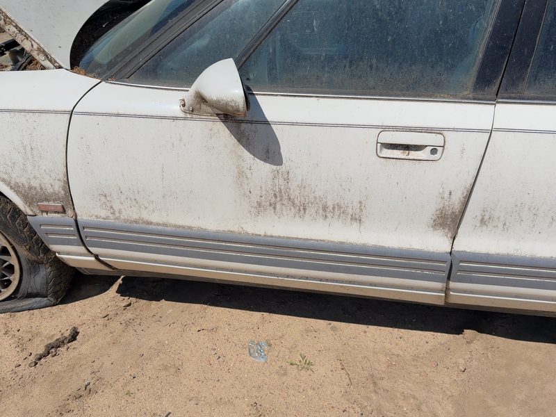 1991-1999 Oldsmobile Eighty-eight (80 & Up) Front Door LH