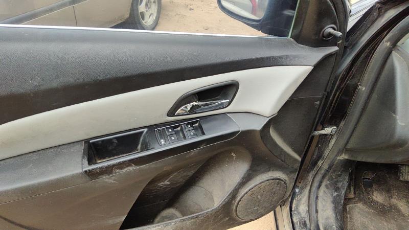 2011-2014 Chevrolet Cruze Front Door Trim Panel LH