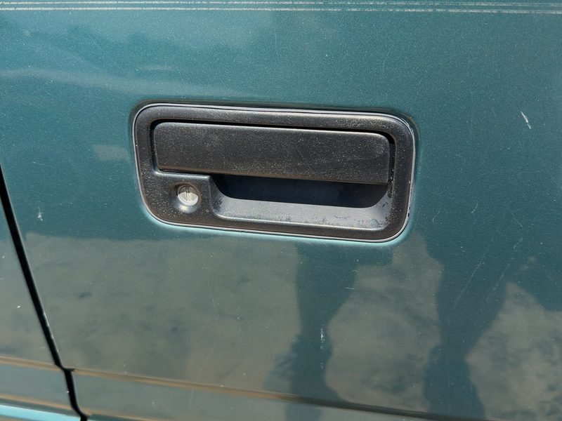 1995 Isuzu Rodeo Outside Door Handle RH