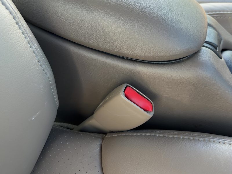 1999 Pontiac Bonneville (80 & Up) Front Seat Belt RH